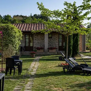 https://la-pievina.it-tuscanyhotel.com